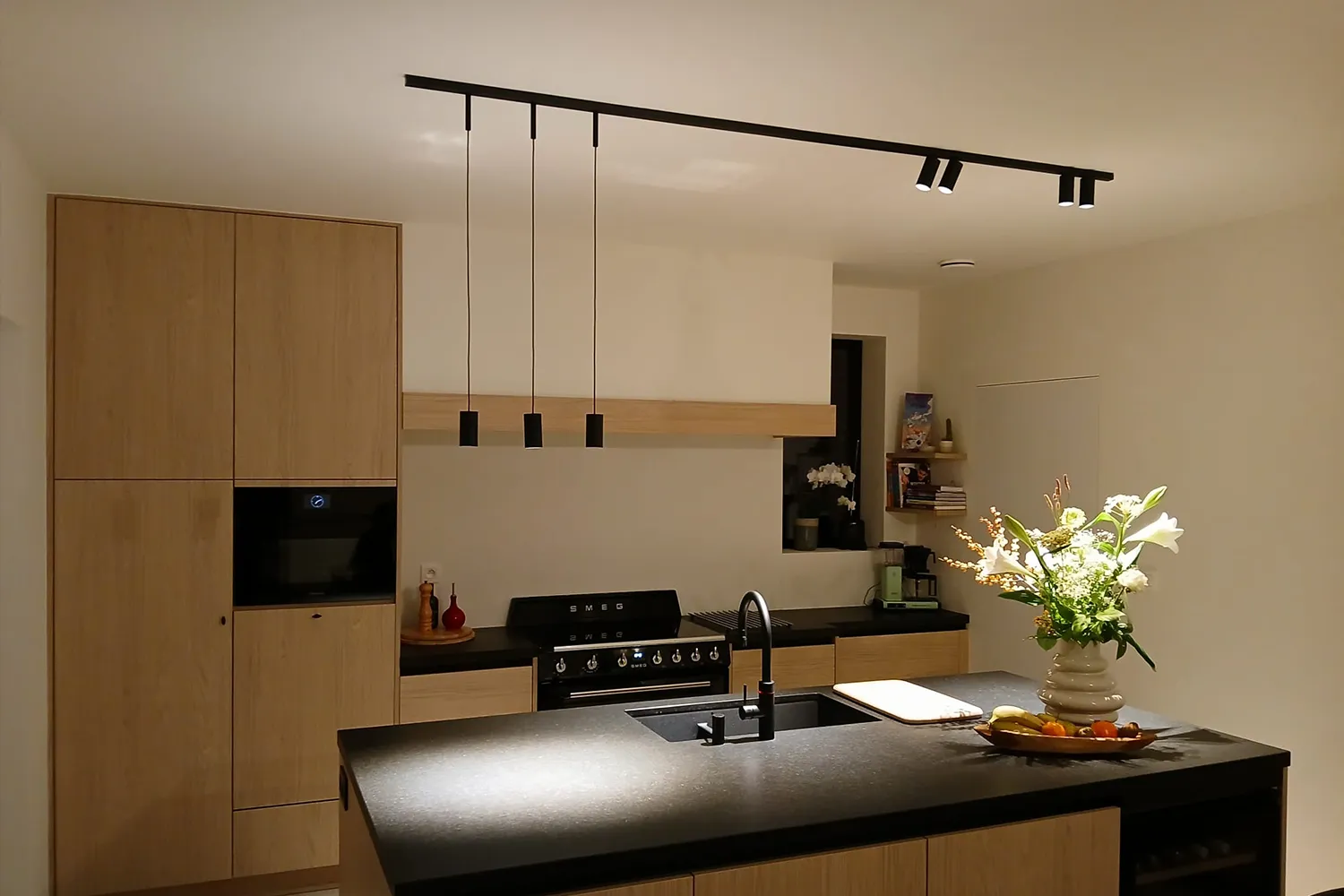 Eloni Algemene Elektriciteitswerken